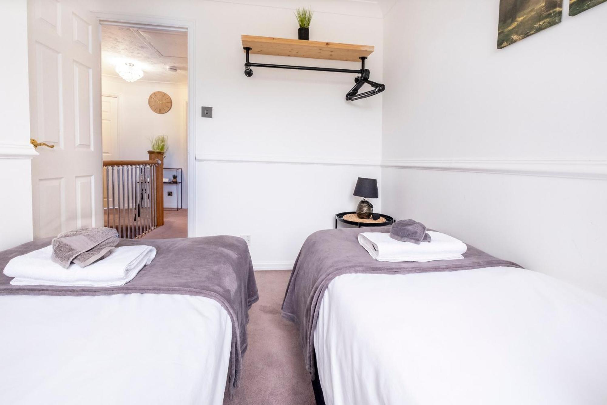 Apartment Colwell 4 Bedroom, 3 Bathroom House