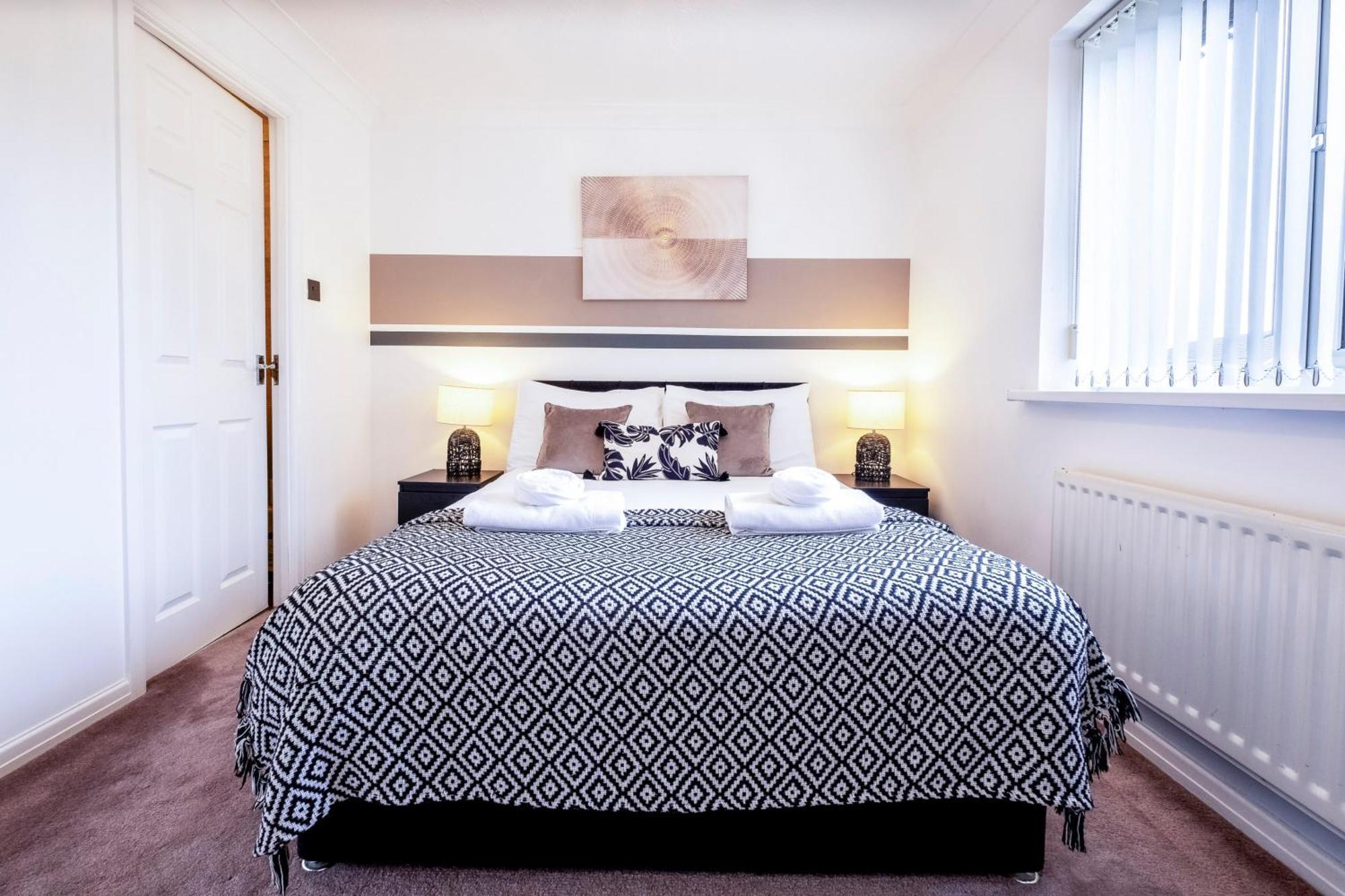 Colwell 4 Bedroom, 3 Bathroom House Apartment
