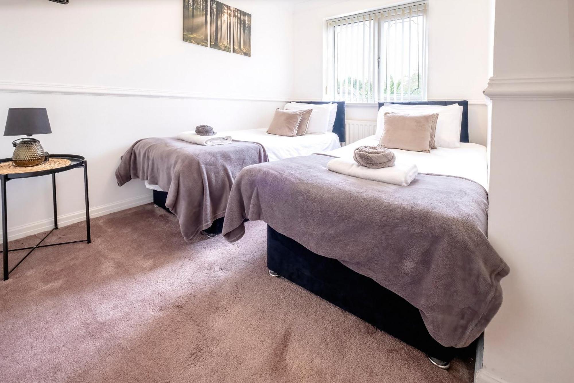 Apartment Colwell 4 Bedroom, 3 Bathroom House Derby